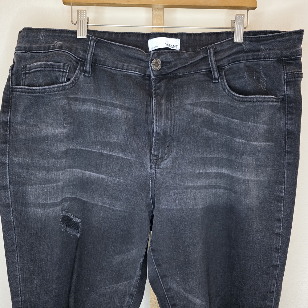 Ververt Women's Charcoal Straight Leg Jeans